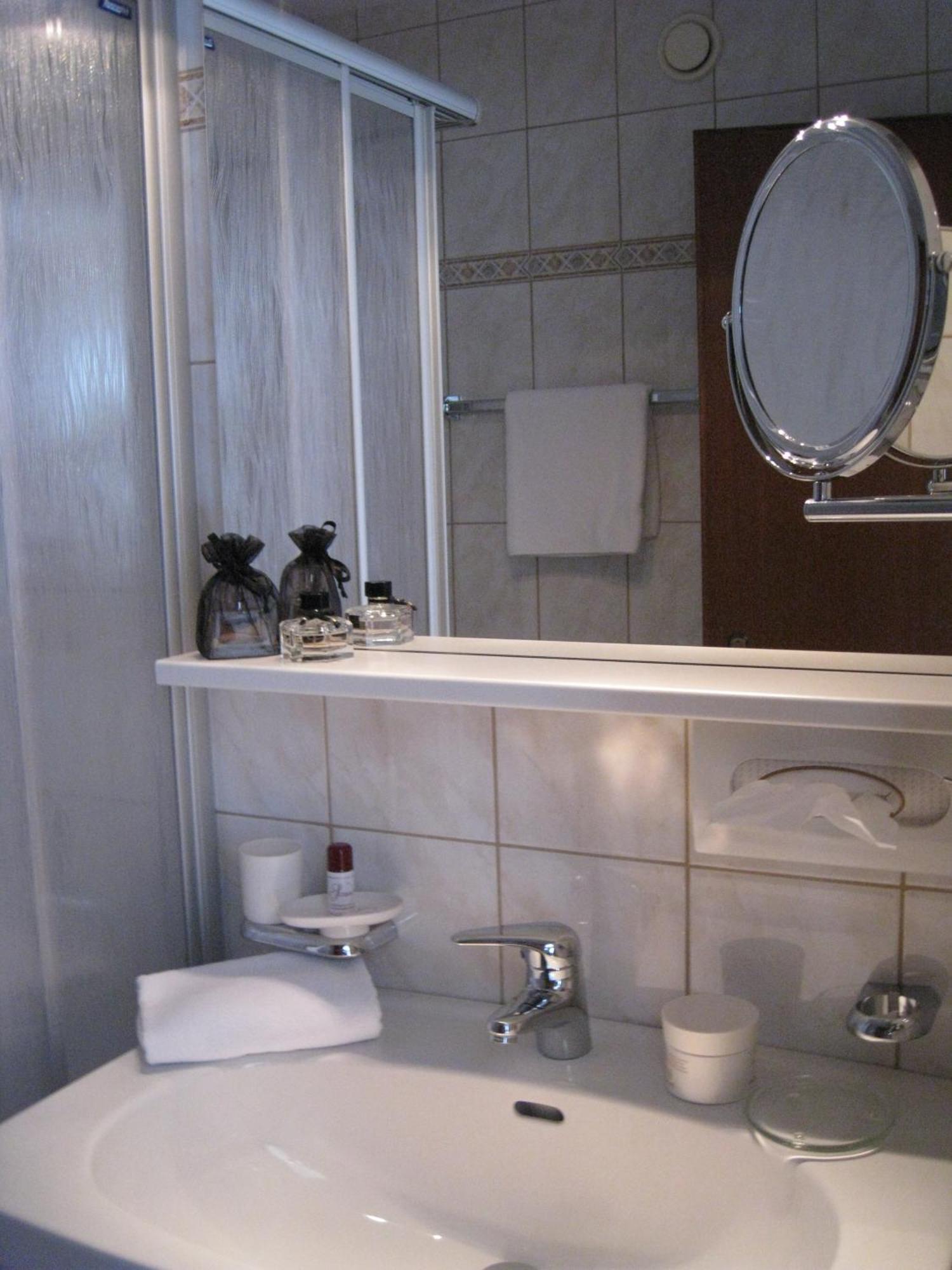 Apart Hotel Garni Strasser เซลล์ อัม ซิลลา ภายนอก รูปภาพ