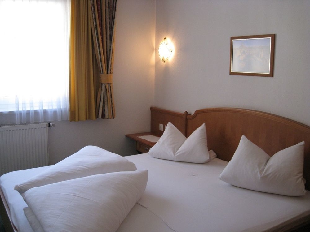 Apart Hotel Garni Strasser เซลล์ อัม ซิลลา ภายนอก รูปภาพ