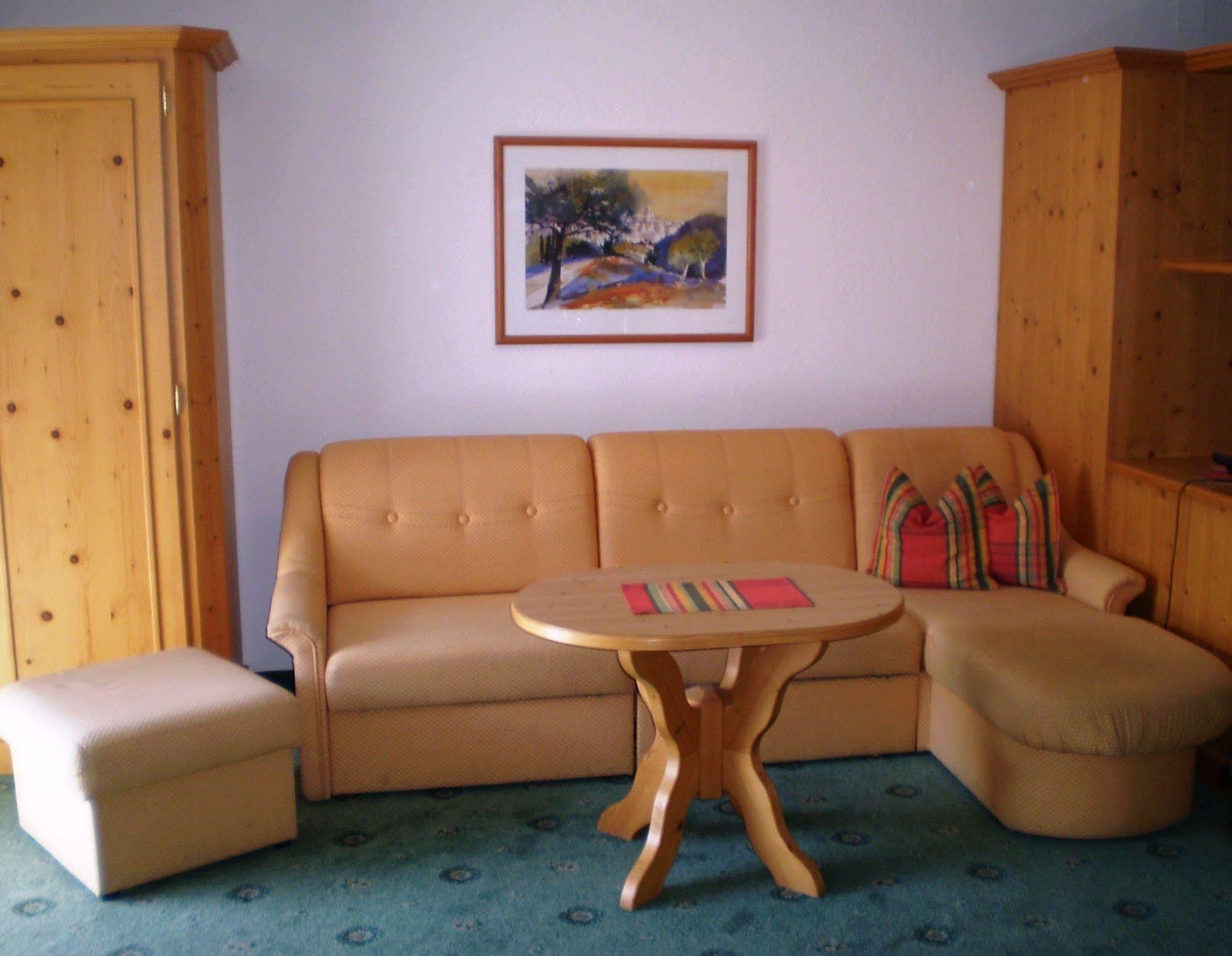 Apart Hotel Garni Strasser เซลล์ อัม ซิลลา ภายนอก รูปภาพ