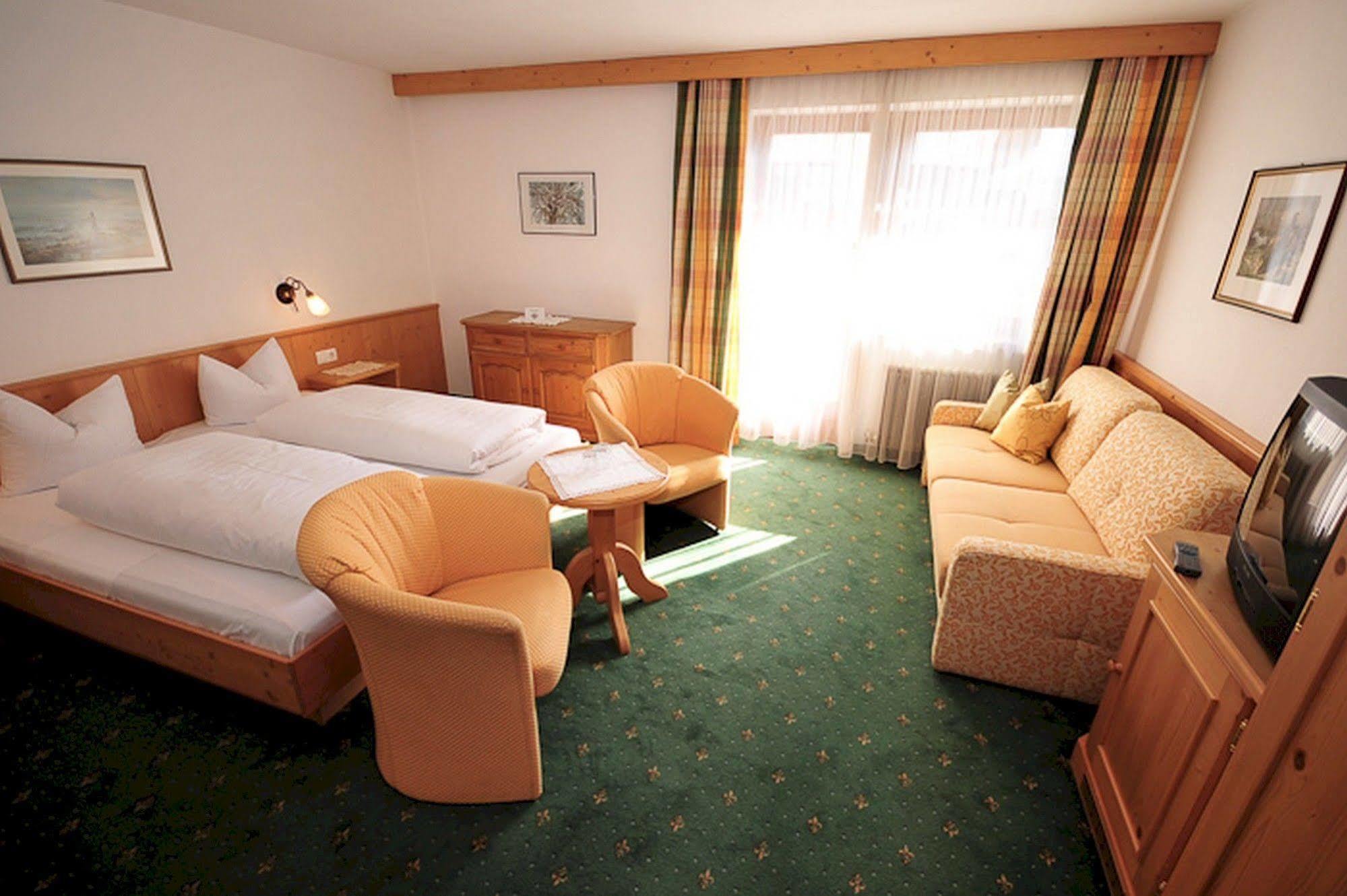 Apart Hotel Garni Strasser เซลล์ อัม ซิลลา ภายนอก รูปภาพ